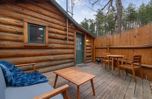 Rapid City House | Hidden Pines Cabin- A Peaceful Black Hills Retreat