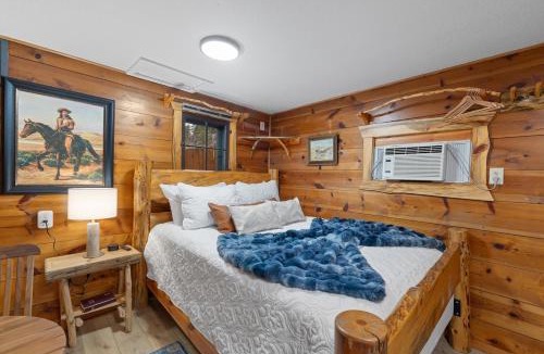 Rapid City House | Hidden Pines Cabin- A Peaceful Black Hills Retreat