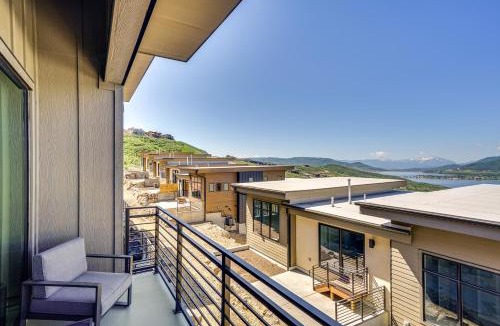 Hideout House | Hideout Haven: Luxe Retreat w/Lake View & Hot Tub