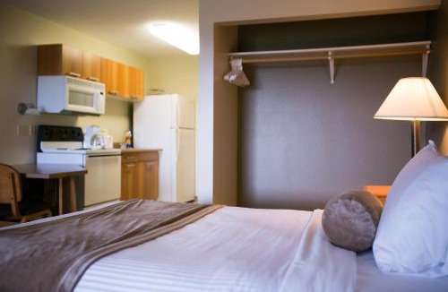 Pinedale Hotel | High Country Suites