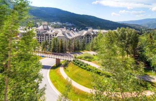Highlands Townhomes Apartment | Highlands Slopeside 212 by East West Hospitality