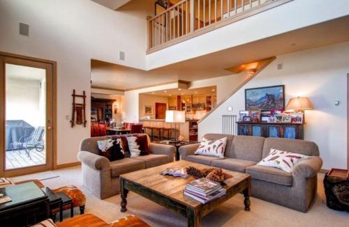 Highlands Townhomes Apartment | Highlands Slopeside 505 by East West Hospitality