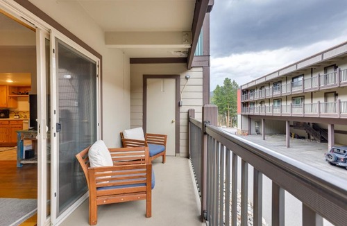 Warrior's Mark House | Hike, Bike & Ski! Cozy Condo 8 Mi to Lake Dillon