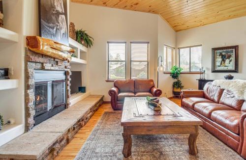 Torreon House | Hike & Explore: Show Low Gem w/Deck & Grill!