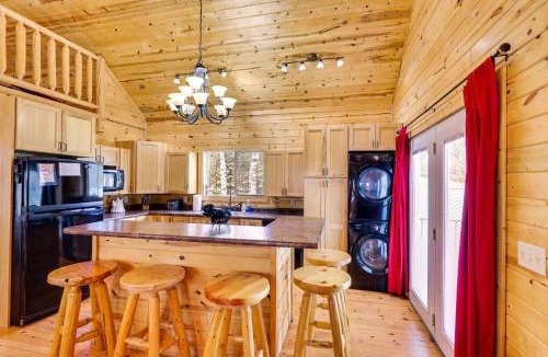 Deadwood House | Hike, Unwind & Bring Your Pet: Deadwood Cabin!