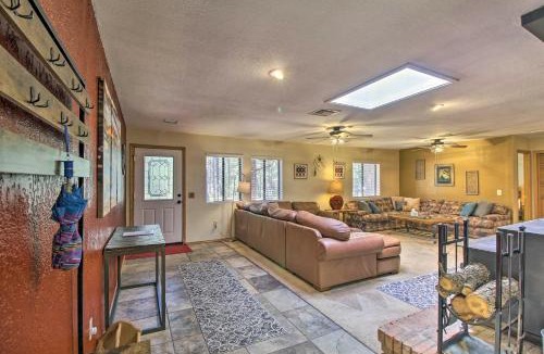 Show Low House | Hike & Unwind: Lakeside Home w/Fire Pit!