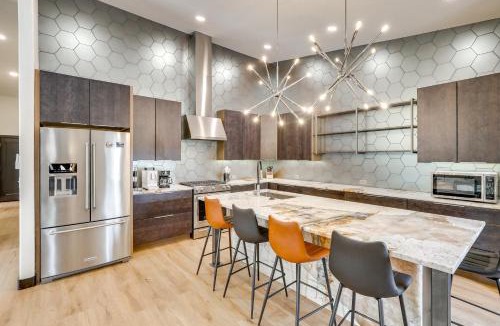 Piedmont House | Hike & Unwind, Stylish Wooded Retreat in Piedmont!