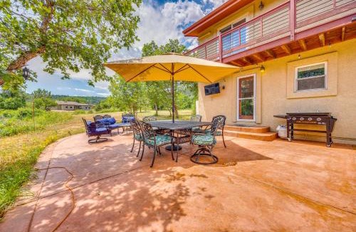 Colorado Springs House | Hiking Days, Fireside Nights! Colorado Springs Gem