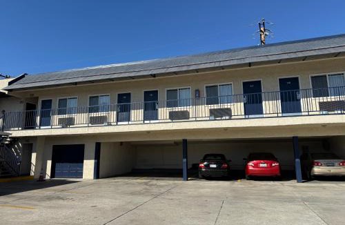 Harbor Hotel | Hiland Motel