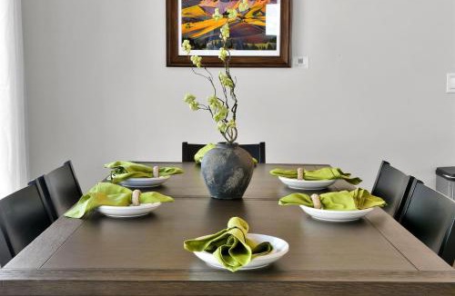 North End House | Hillside Harmony Luxury Comfort