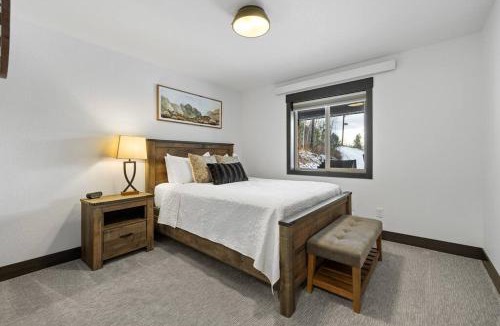 Deadwood House | Hillside Haven