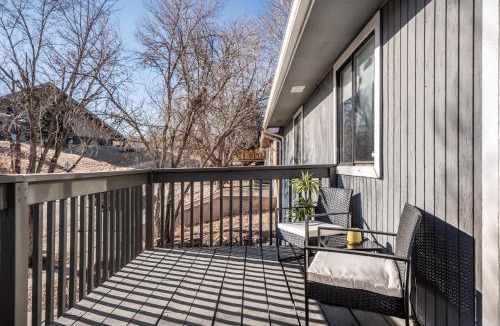Colorado Springs House | Hillside Horizon Firepit & BBQ w Views