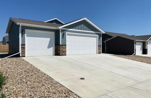 Rapid City House | Hilltop Family Home with Game Room