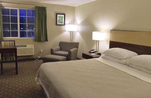 Billings Hotel | Hilltop Inn by Riversage