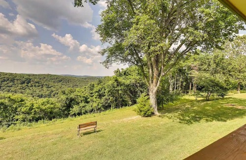Eureka Springs Apartment | Hilltop Lookout #2 at Busch Mt - Stunning Views!