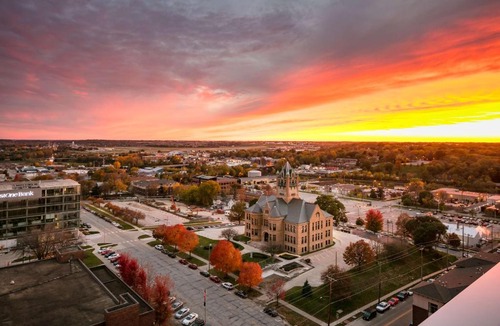 Iowa City Hotel | Hilton Garden Inn Iowa City Downtown University