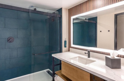 Camelback East Resort | Hilton Phoenix Resort at the Peak
