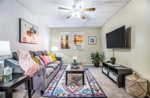 Lower Avenues Apartment | Historic Avenues Apt - Explore Downtown by Foot