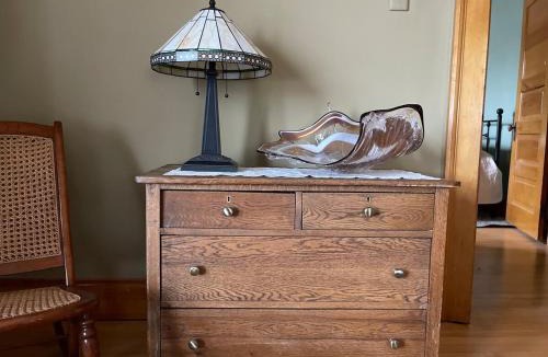 Livingston House | Historic Greystone Manor Near Yellowstone