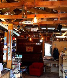 Williams Hotel | Historic Rail Caboose on Route 66