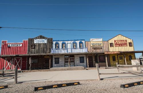Seligman Hotel | Historic Route 66 Motel