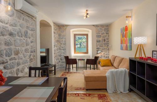 Kotor House | Historic Waterfront House