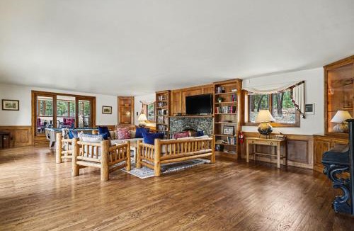 Estes Park House | Historical Crocker Ranch - Coach House #22-Zone3270 home