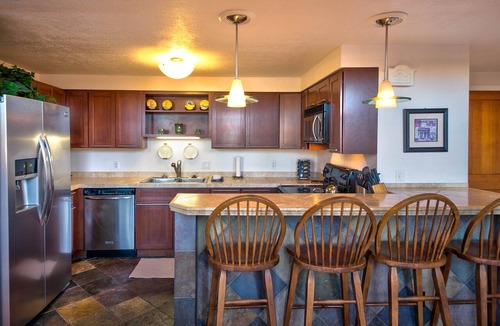 Downtown Bozeman Condo | Historical home in Downtown Bozeman w/fireplace & views - Loft in the Rockies on Main Street!