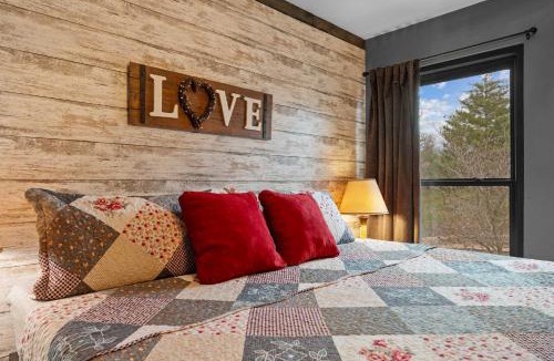 Table Rock House | Hole-in-One Hideaway For 4