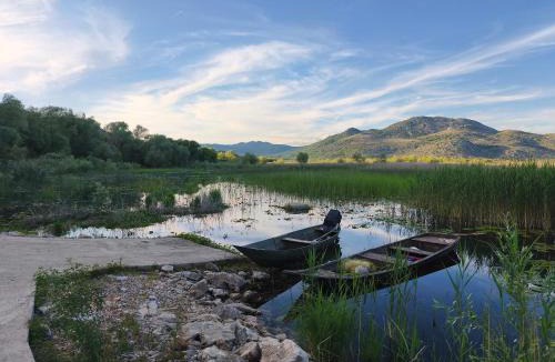 Karuc House | Holiday home Haustor with Skadar lake view