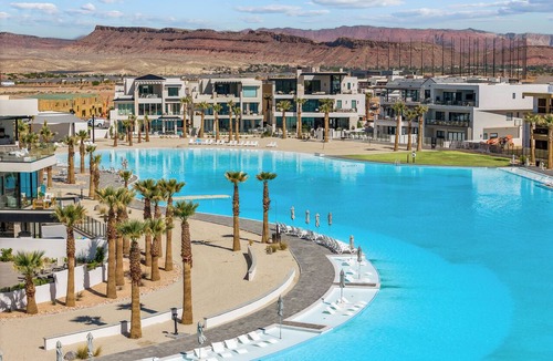 St. George Condo | Holiday House #73: Desert Color Lagoon + Beaches