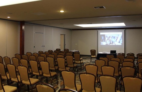 Lakewood Hotel | Holiday Inn Denver Lakewood by IHG