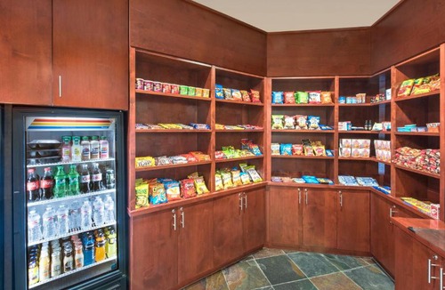 Lakewood Hotel | Holiday Inn Denver Lakewood by IHG