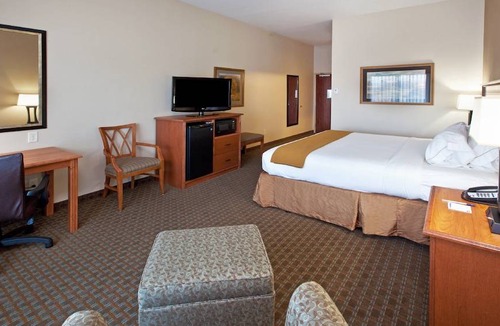 Sioux Falls Hotel | Holiday Inn Express & Suites Sioux Falls Southwest, an IHG Hotel