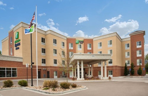Thornton Hotel | Holiday Inn Express Hotel & Suites Denver North - Thornton, an IHG Hotel