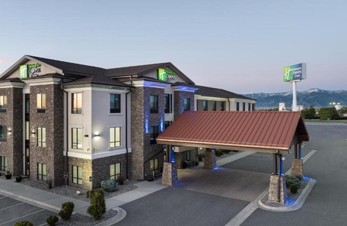 Bozeman Hotel | Holiday Inn Express Belgrade-Bozeman Area by IHG