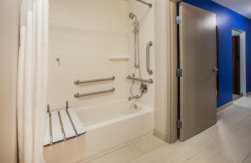 Blair Hotel | Holiday Inn Express - Blair by IHG
