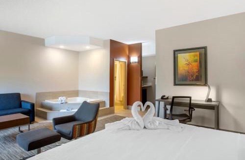 Branson Resort | Holiday Inn Express Branson- Green Mountain Drive by IHG