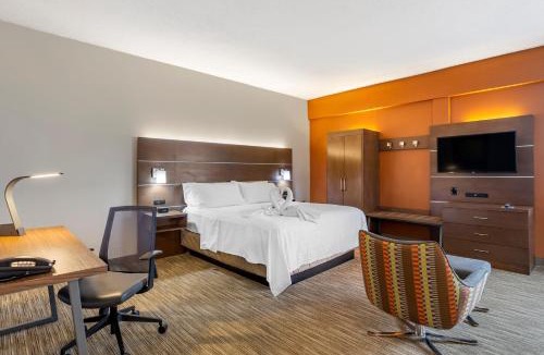 Branson Resort | Holiday Inn Express Branson- Green Mountain Drive by IHG