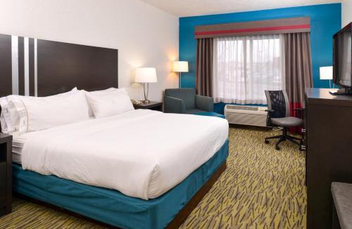 West Omaha Hotel | Holiday Inn Express Hotel & Suites Omaha West by IHG