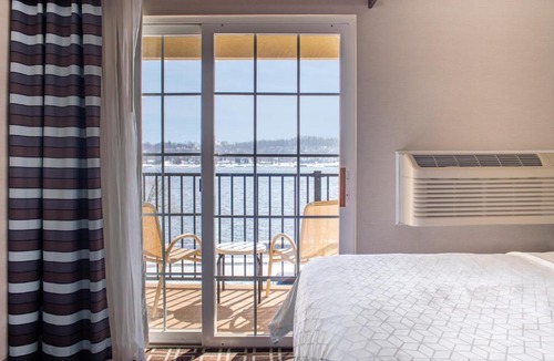 Le Claire Hotel | Holiday Inn Express Le Claire Riverfront-Davenport by IHG