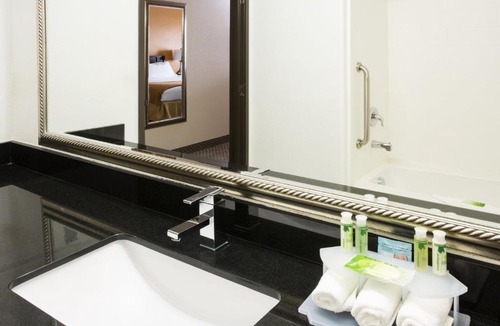 Pendleton Hotel | Holiday Inn Express Pendleton by IHG