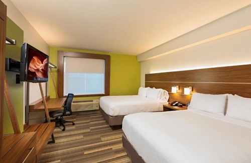 Peoria Hotel | Holiday Inn Express Peoria North - Glendale by IHG