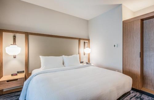 Platteville Hotel | Holiday Inn Express & Suites Platteville by IHG