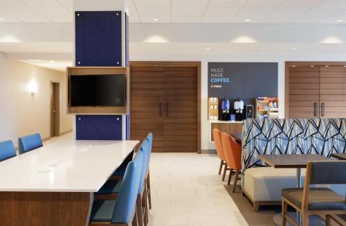 Sheridan Hotel | Holiday Inn Express & Suites Sheridan South by IHG