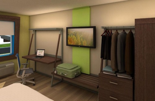 Boise Hotel | Holiday Inn Express & Suites Boise Airport by IHG