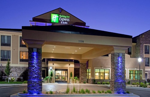 North Logan Hotel | Holiday Inn Express & Suites Logan by IHG