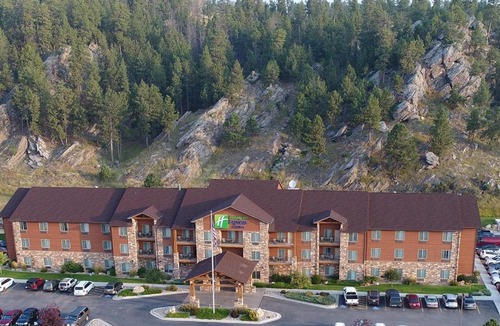 Custer Hotel | Holiday Inn Express & Suites Custer-Mt Rushmore