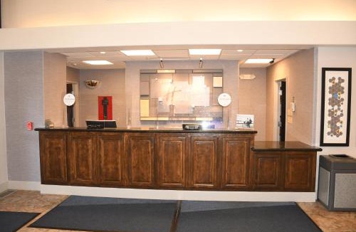 Evanston Hotel | Holiday Inn Express & Suites Evanston by IHG