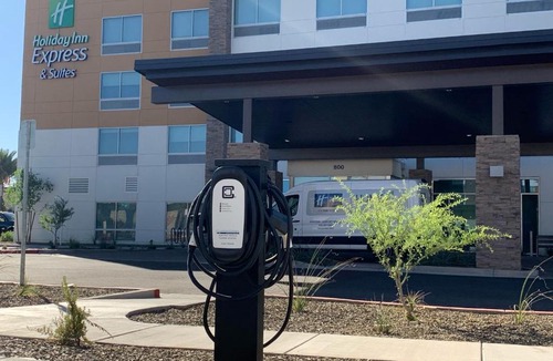 Phoenix Hotel | Holiday Inn Express & Suites - Phoenix - Airport North by IHG